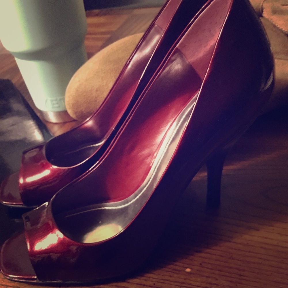 BCBG heels